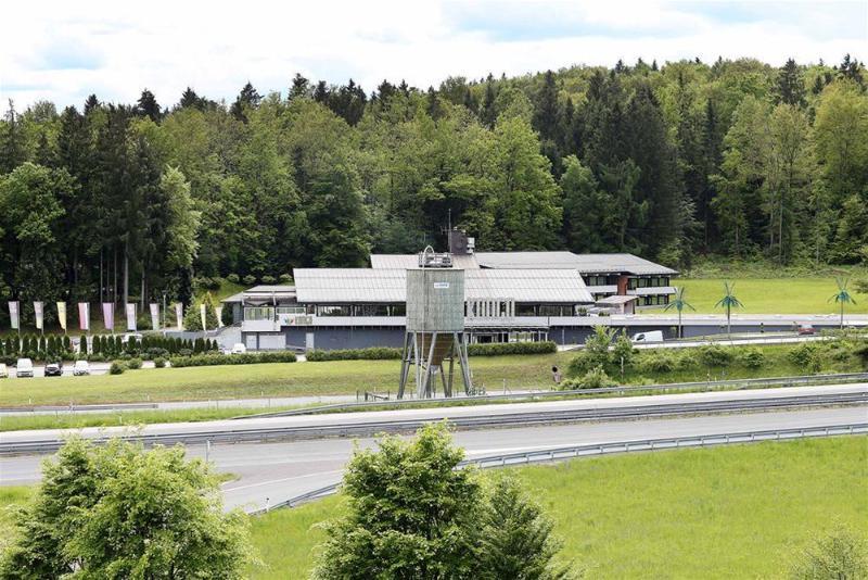 Hotel Grosuplje Eksteriør bilde